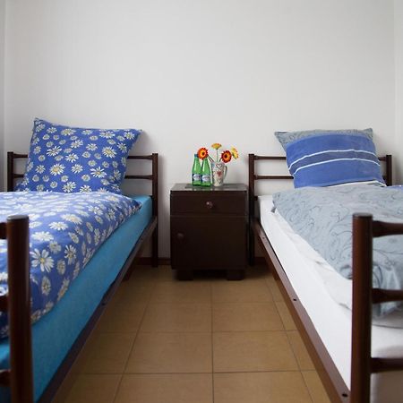 Pokoje Goscinne Arkadia Wrzesnia Ngoại thất bức ảnh
