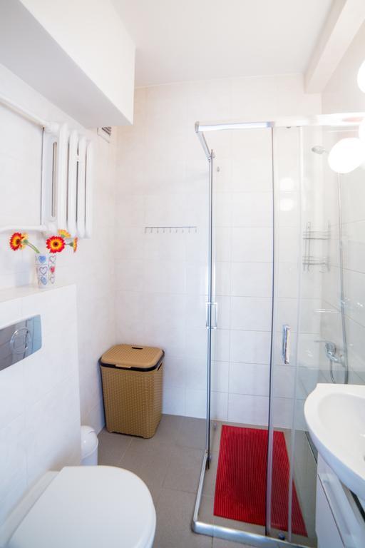 Pokoje Goscinne Arkadia Wrzesnia Ngoại thất bức ảnh